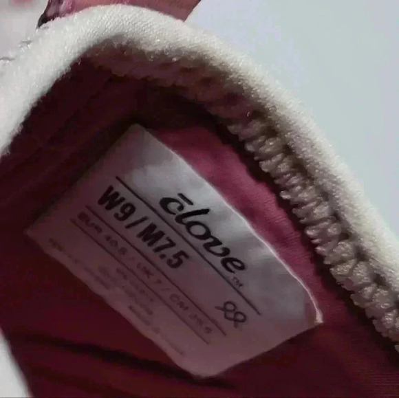 Clove floral collection  ( Nurse Clara) sneakers. Ladies size 9 - Picture 7 of 7